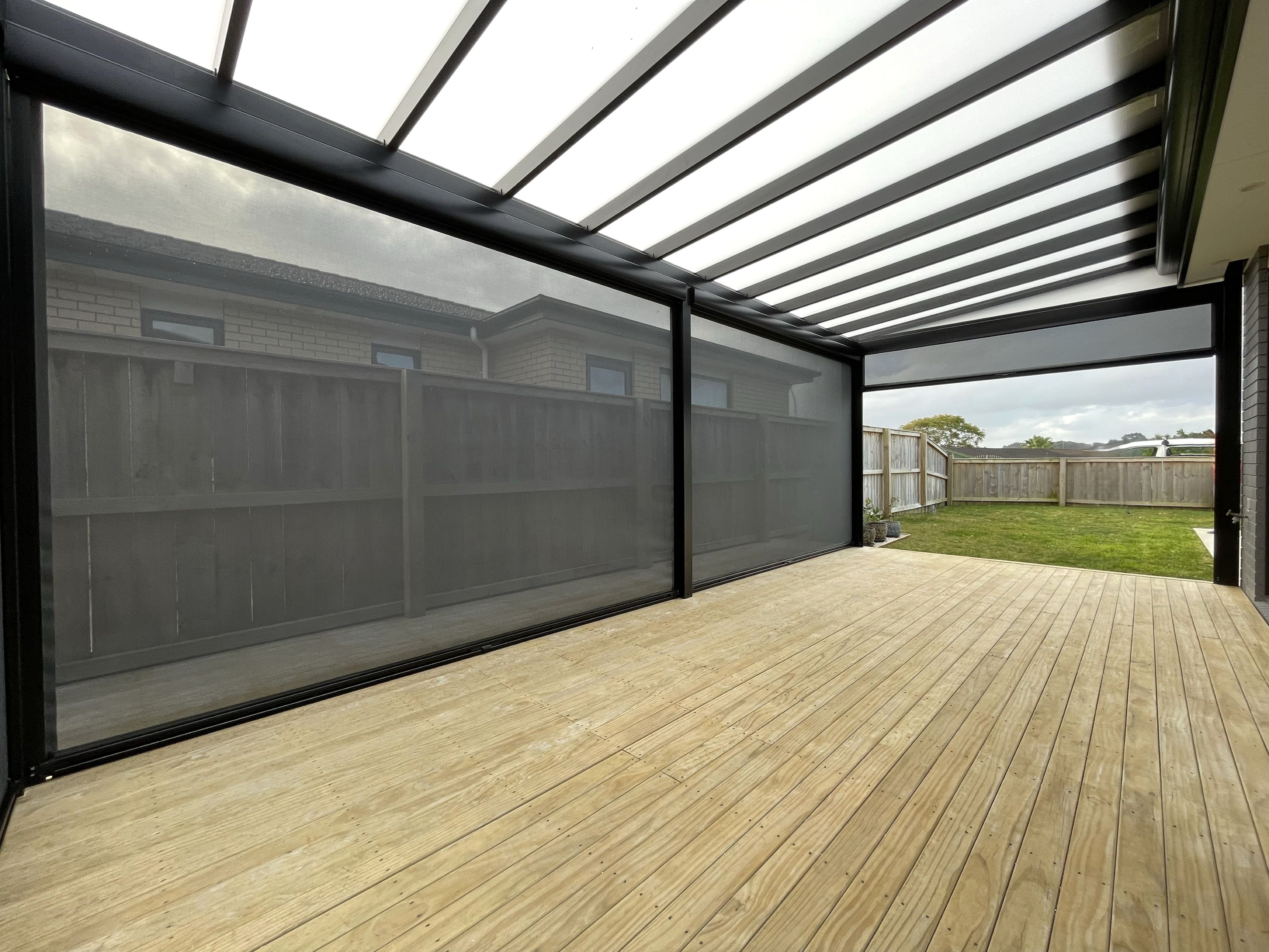Close-up of a Galaxy aluminium pergola profile